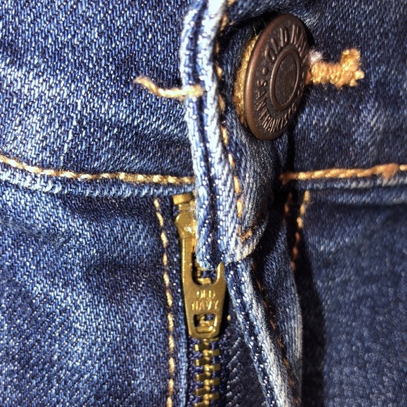 Old Navy size 2 denim cuffed jean shorts - Picture 3 of 7